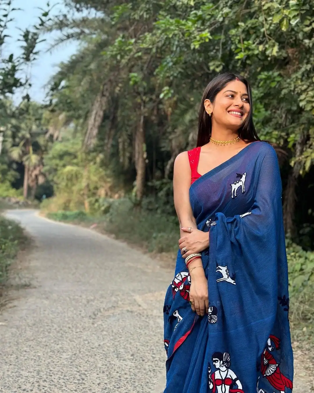 Beautiful Indian Actress Krishna Mukherjee in Blue Saree